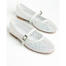 Senzora Beyaz Cilt Kadın Taş Detaylı Fileli Günlük Babet