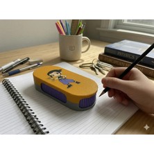 El Yapımı Sürgülü Kapaklı Tasarım Kalemlik - Renkli Kpop Demon Hunters Zoey Desenli Kutu Organizer (18 Cm)