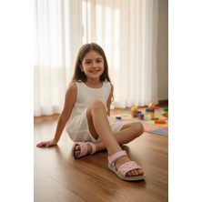 Enoch El Örgüsü Görünümlü Geçmeli Bantlı Klasik Kız Çocuk Sandalet