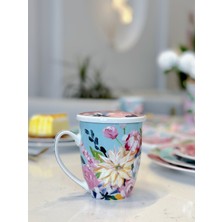 Peony Desenli 570 ml Bone China Porselen Kapaklı ve Süzgeçli Kupa