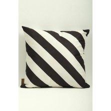 Mefaks Tekstil Çapraz Çizgili Babyface Kırlent Kılıfı 45X45 cm Gizli Fermuarlı Siyah-Beyaz