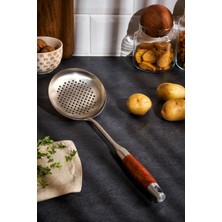 Paslanmaz Çelik Kevgir, Dayanıklı ve Pratik Mutfak Aksesuarı