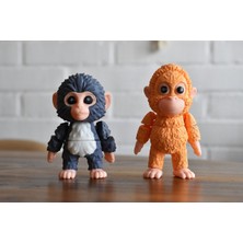 Internos Design Punch Arkadaşları Tarafından Dışlanan Maymun ve Anne Diye Sarıldığı Peluş Kankisiyle 2'li Anahtarlık