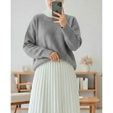 Moda Morfo Kare Desenli Yuvarlak Yaka Yumoş Kazak -Açık Gri