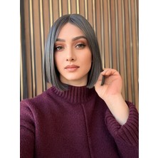 Aura Peruk Gri Renk Tonlarına Sahip Perçemli Kısa Aisha Modelimiz