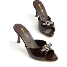 Dilimler Ayakkabı Kadın Ince Topuklu Terlik Kahverengi Parlak Cilt Yüzlü Fiyonklu