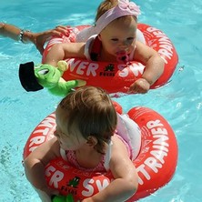 Kırmızı Swimtrainer Yüzme Simidi 3 Ay-4 Yaş Arası Çocuklar İçin Özel Tasarım ve Güvenlik