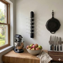 Rack And Cork - Modern Duvara Monte Metal Şişe Rafı - Dikey 5 Şişelik Şişe Standı - Minimalist Endüstriyel Ev Dekoru