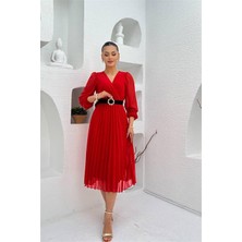 Neşeli Butik Kadın Kırmızı Kruvaze Yaka Kemer Detaylı Piliseli Midi Elbise