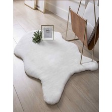 Mariesse Home Peluş Halı 50 x 80 cm Düz Tema Yıkanabilir Antibakteriyel Özellikli Beyaz Halı