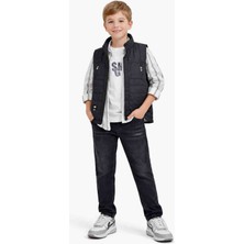 Vitrin Life Erkek Çocuk 4’lü Kombin Takım – Şişme Yelek, Çizgili Gömlek, Baskılı Tişört ve Jean Pantolon