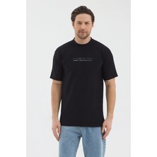 Werroni Erkek Siyah Renk Jakarlı Kumaş Baskılı Slim Fit T-Shirt