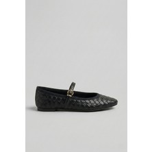 Violet Siyah Mat Örgü Desenli Altın Toka Detay Düz Taban Kadın Babet