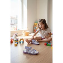 Enoch Kalp Desenli Simli Bant ve Taş Şeritli Konforlu Çocuk Sandalet