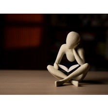 3D Snaxx Modern ve Minimal Tasarımlı Kitap Okuyan Insan Figürü – Şık Dekoratif Biblo