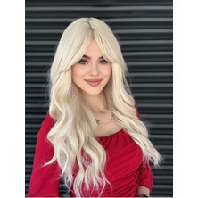 Özbience Dalgalı Platin Perçemli Şık ve Doğal Görünümlü Kadın Peruk