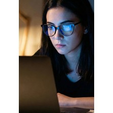 Mavi Işık Filtreli Kadın Siyah Renk Ekran Gözlüğü 8401 C0101 - Esnek ve Dayanıklı Çerçeve