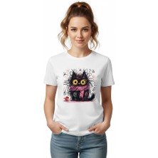Texrium Kadın Beyaz Kedi Baskılı Regular T-Shirt Cute Cool Cat Grafik Tasarım