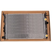 Opel / Astra F 1.6 Benzinli Otomatik Motor Su Radyatörü Behr