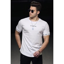 Madmext Beyaz Erkek T-Shirt Kısa Kol %100 Pamuk Slim Fit Model Yaz Sezonu