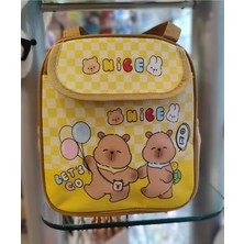 Ada Çanta Kırtasiye Beslenme Çantası Capybara Figürlü Ön Cepli Izoleli Sıcak Soğuk Koruma Geniş Kapasiteli AD14005