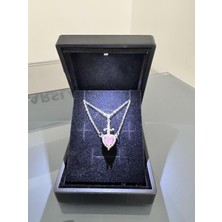 Gözde Aksesuarım Işıklı Kutusunda Pembe Kalpli Kılıç Kolyesi Çelik