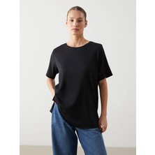 Lc Waikiki Yeni Sezon Bisiklet Yaka Düz Kadın Tişört