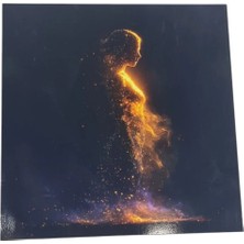 Enerji ve Insan Silueti Temalı Modern Duvar Tablosu – Dekoratif Dijital Baskı