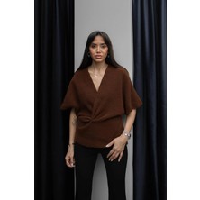 Havoş Kahverengi Önü Düğüm Detaylı Kazak