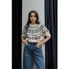 Havoş Krem Antrasit Nakışlı Kısa Kollu Kazak