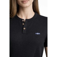 Giyimodam Waffle Dokulu Likralı Henley Yaka Düğmeli Regular Kısa Kollu T-Shirt - Siyah