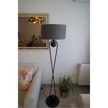 Allians Modern Füme Şapkalı Siyah Ayaklı Metal Lambader, Şık ve Fonksiyonel Tasarım