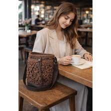 Yuvarlak Omuz Çantası