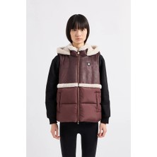 EA7 Kadın Kürk Detaylı Cepli Regular Fit Kolsuz Kapüşonlu Kahverengi Yelek 6DTQ04 TNAWZ-1755