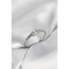 Alvo Store Buğz Zirkon Taşlı Gümüş Renk Pirinç Kadın Yüzük