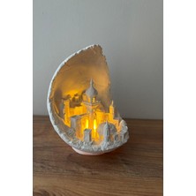 Allians Ay Şehri LED Mumlu Dekoratif Obje, Beyaz Diorama, Balkon ve Kitaplık Aksesuarı