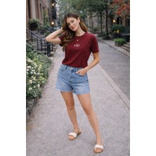 Şık ve Mutlu Basic Bisiklet Yaka Nakış Işleme T-Shirt