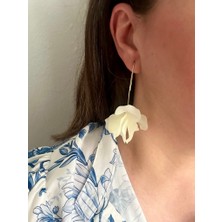 ALS Tasarım Dünyası Kadın Krem Renk Akrilik Üst Kısmı Altın Kaplama Yaprak Model Şık Küpe Uzunluk 7 cm