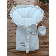 DMR Elegance Yenidoğan Ultralüks Fermuarlı ve Cepli Lucky Baby Nakışlı Bebek Battaniyesi Kundak Ekru