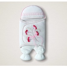 DMR Elegance Yenidoğan Yapay Çiçek Işlemeli Şapkalı Lüks Kız Bebek Ayaklı Kundak Bebek Battaniyesi Ekru