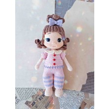 Carmelina Gecelikli Örgü Kız Bebek Oyuncak, Amigurimi
