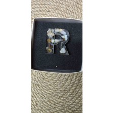 Miina Aksesuar Epoksi Reçine Çeşitli Doğal Taşlarla Süslenmiş Dekoratif Bir R Harfi Anahtarlık