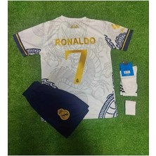 Alaturka Mix R̴e̴a̴l̴ ̴m̴a̴d̴r̴i̴d̴ 2026 Cristiano Ronaldo Yılan Desenli Çocuk Forması 4 Lü Set (Beyaz/gold)