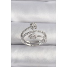 HERŞEYBURDAMODA Pirinç Gümüş Renk Zirkon Taşlı Ok Model Vip Seri Kadın Yüzük