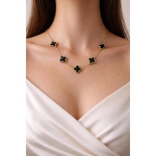 Banum Luxury Siyah Taşlı Gold Renk Yoncalı Çelik Kolye