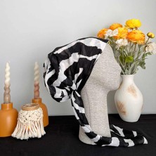 Anatölye Siyah Beyaz Zebra Desen Tülbent Eşarp Bone - Kaymaz Terletmez (Kaymayan)