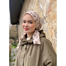 Anatölye Sütlü Kahve Çiçek Desen Mio Kumaş Eşarp Bone - Kaymaz Terletmez (Kaymayan)
