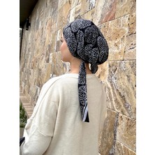 Anatölye Siyah Beyaz Çiçek Desen Tülbent Eşarp Bone - Kaymaz Terletmez (Kaymayan)