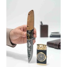 Mertcan Knife M-Tech Desenli Çakılı Bıçak ve Analog Saatli Masaüstü Çakmak Seti - Hediyelik Kombin Kamp Bıçağı