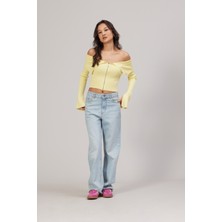 Nisan Triko Madonna Yaka Fermuarlı Triko